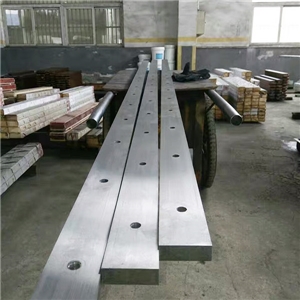 武漢某金屬加工廠購買剪板機刀片